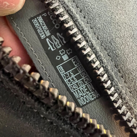 Ecco Booties Womens 38 / 7 Gray Suede Magnet Hydromax Ankle Boots Shoes Casual - Picture 12 of 13